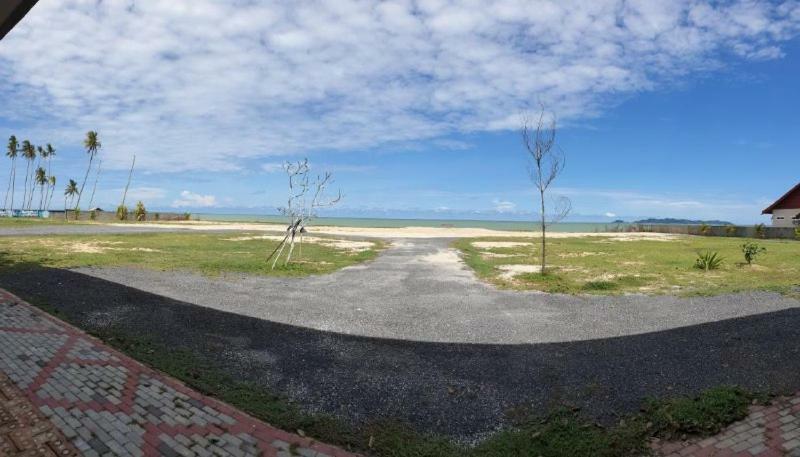 Ombak Deru Lodge Marang Exterior photo